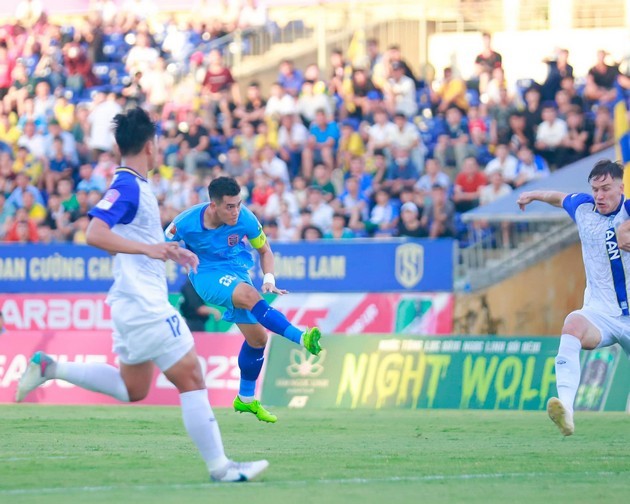 Sao Việt kiều tiếp tục tỏa sáng tại châu Âu; Chân sút số 1 ĐT Việt Nam sẵn sàng xuất ngoại - Bóng Đá