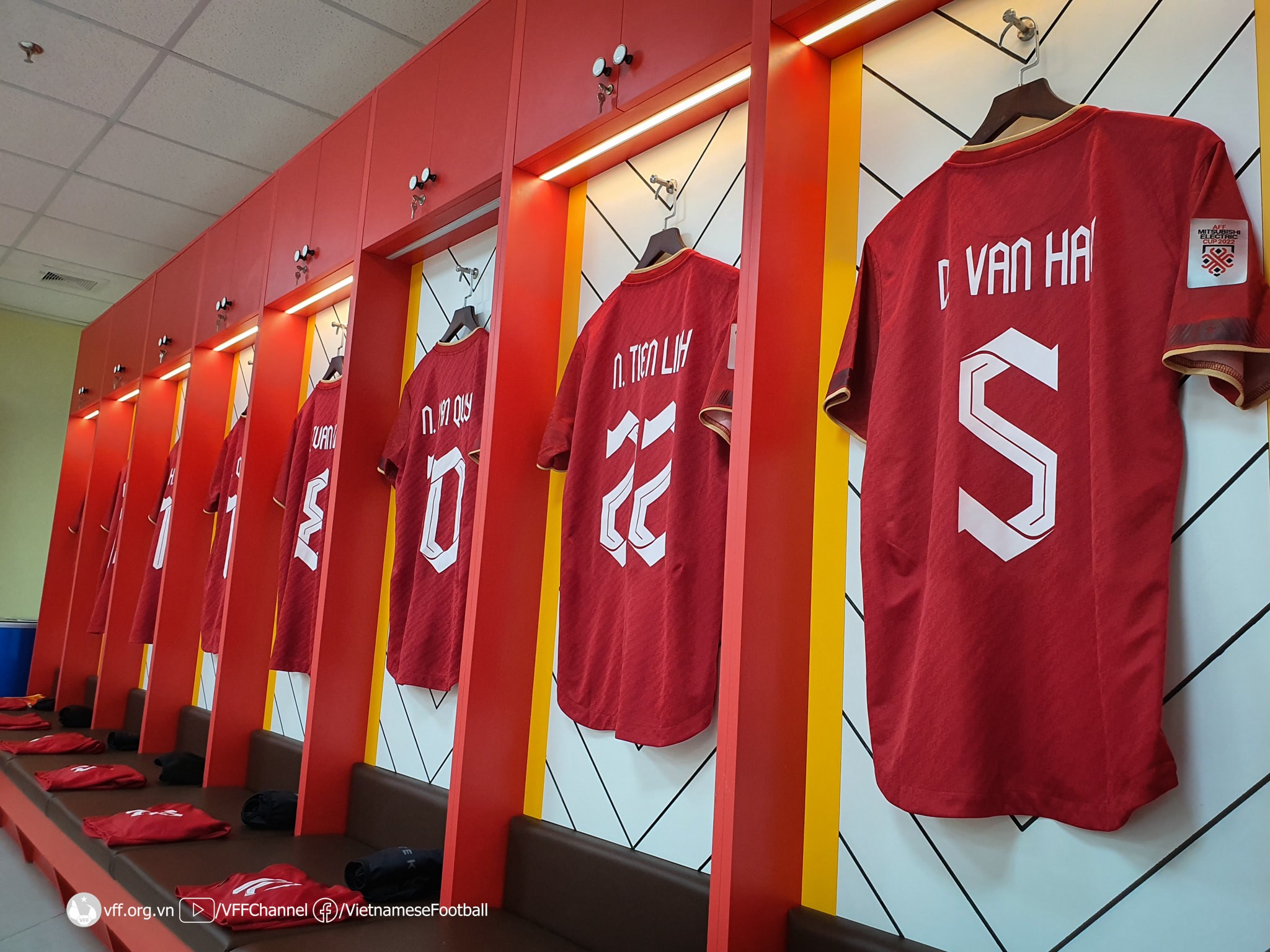 TRỰC TIẾP Việt Nam vs Myanmar: Văn Hậu trở lại - Bóng Đá