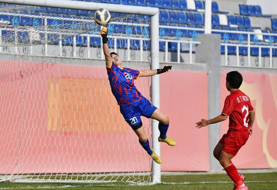 Nỗ lực bất thành, nữ Việt Nam chia tay giấc mơ Olympic - Bóng Đá