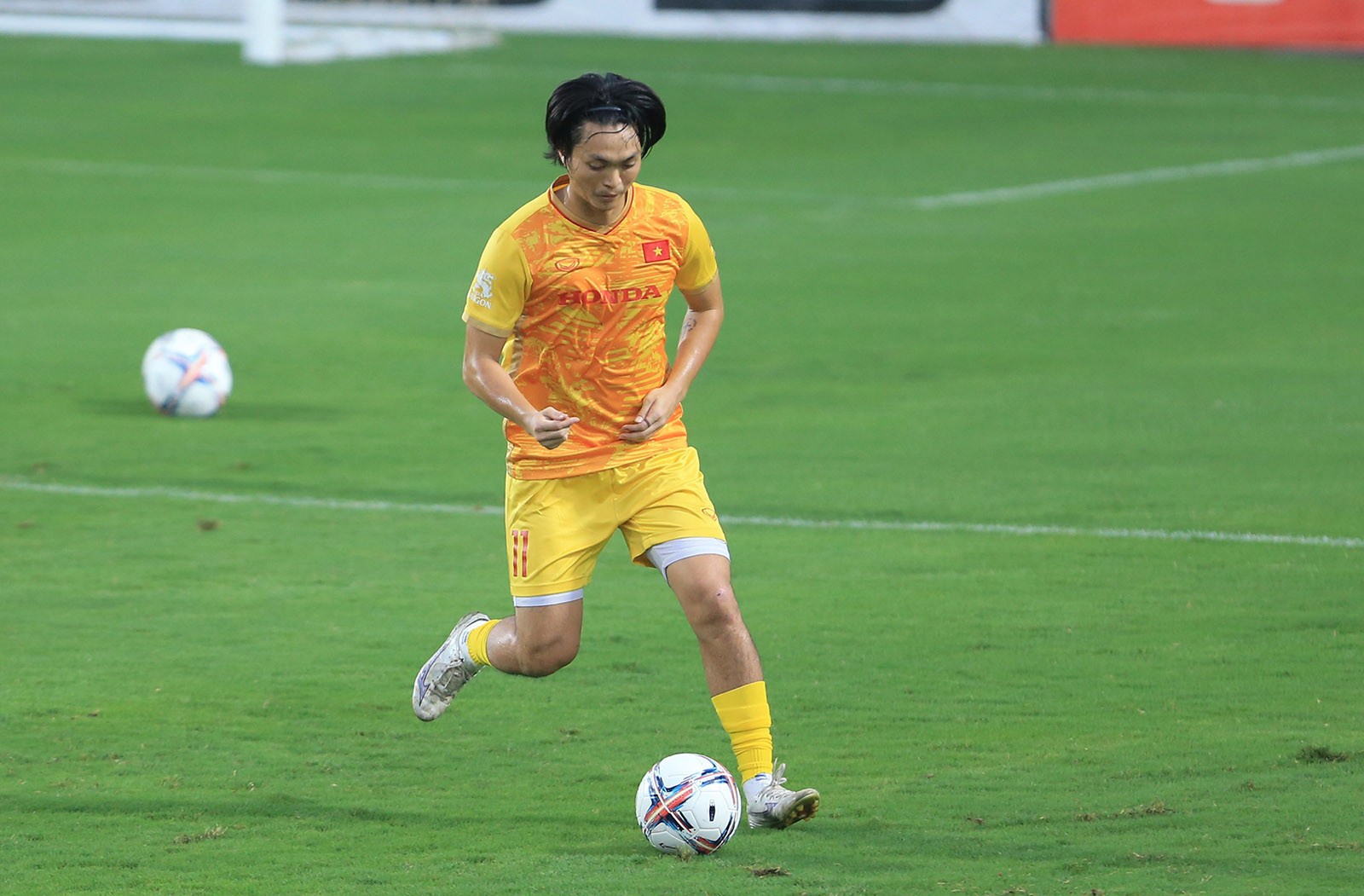 Tuyển Việt Nam tập cùng U23 Việt Nam trong ngày đầu hội quân - Bóng Đá