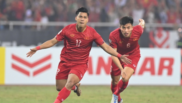 Siêu phẩm của Văn Thanh gợi nhớ đến Pavard - Bóng Đá