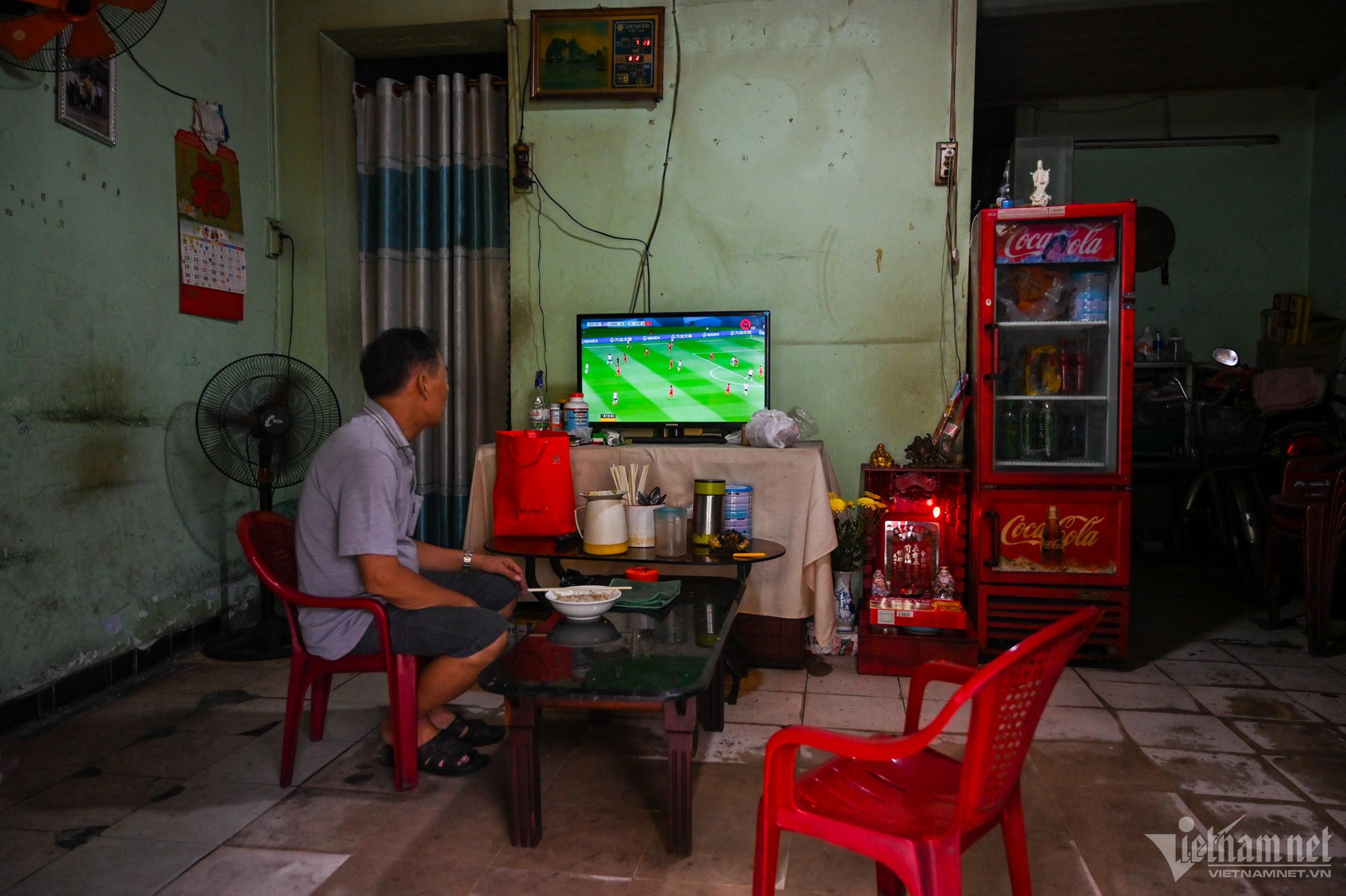 Người Hà Nội, TP.HCM vừa ăn sáng vừa xem tuyển nữ Việt Nam so găng với Mỹ - Bóng Đá