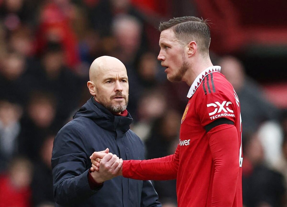 Ten Hag nói rõ tương lai Weghorst ở MU - Bóng Đá