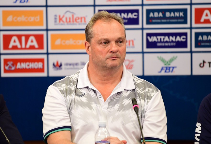 HLV U22 Lào: Cái bóng HLV Park Hang Seo quá lớn với U22 Việt Nam - Bóng Đá