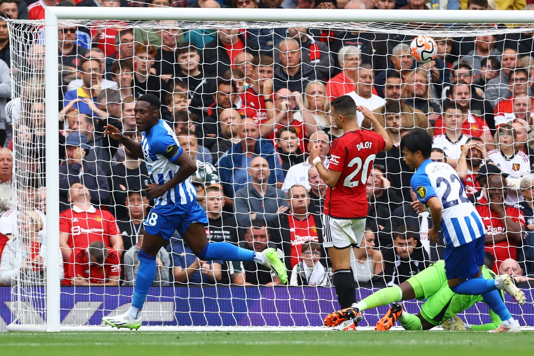 MU thua bạc nhược Brighton: Pháo đài rệu rã - Bóng Đá