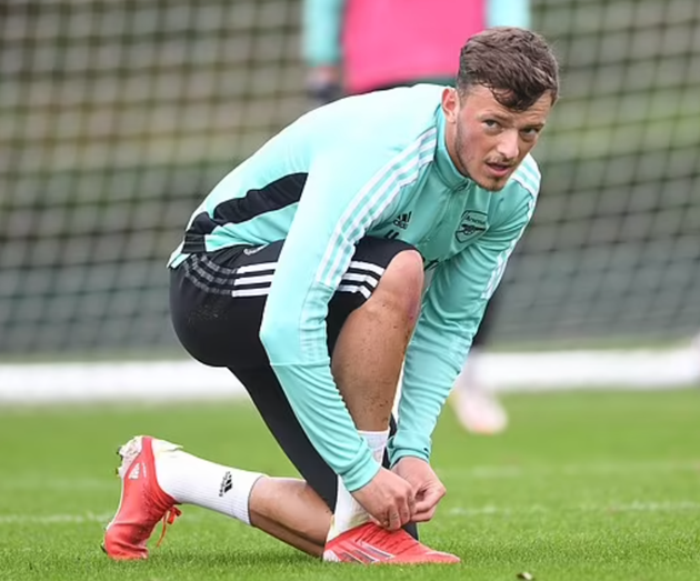 Arsenal's Ben White admits he doesn't watch football and has NEVER seen club legend Patrick Vieira play after taking his iconic No 4 shirt - Bóng Đá