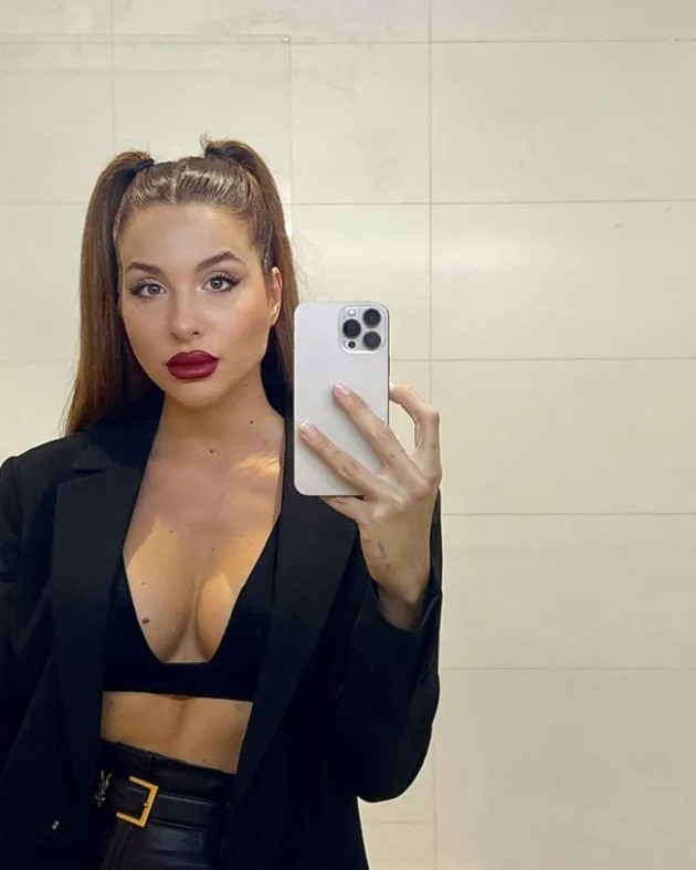 FIERY RESPONSE Footballers always use this secret coded message when they want to flirt on Instagram, says stunning influencer - Bóng Đá