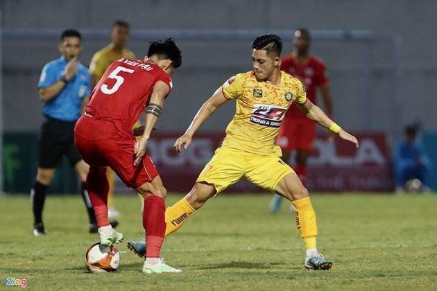 Cánh én lạ hứa hẹn bùng nổ của HLV Troussier - Bóng Đá