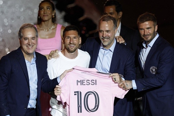 Cơn bão Messi đổ bộ Inter Miami và nước Mỹ - Bóng Đá