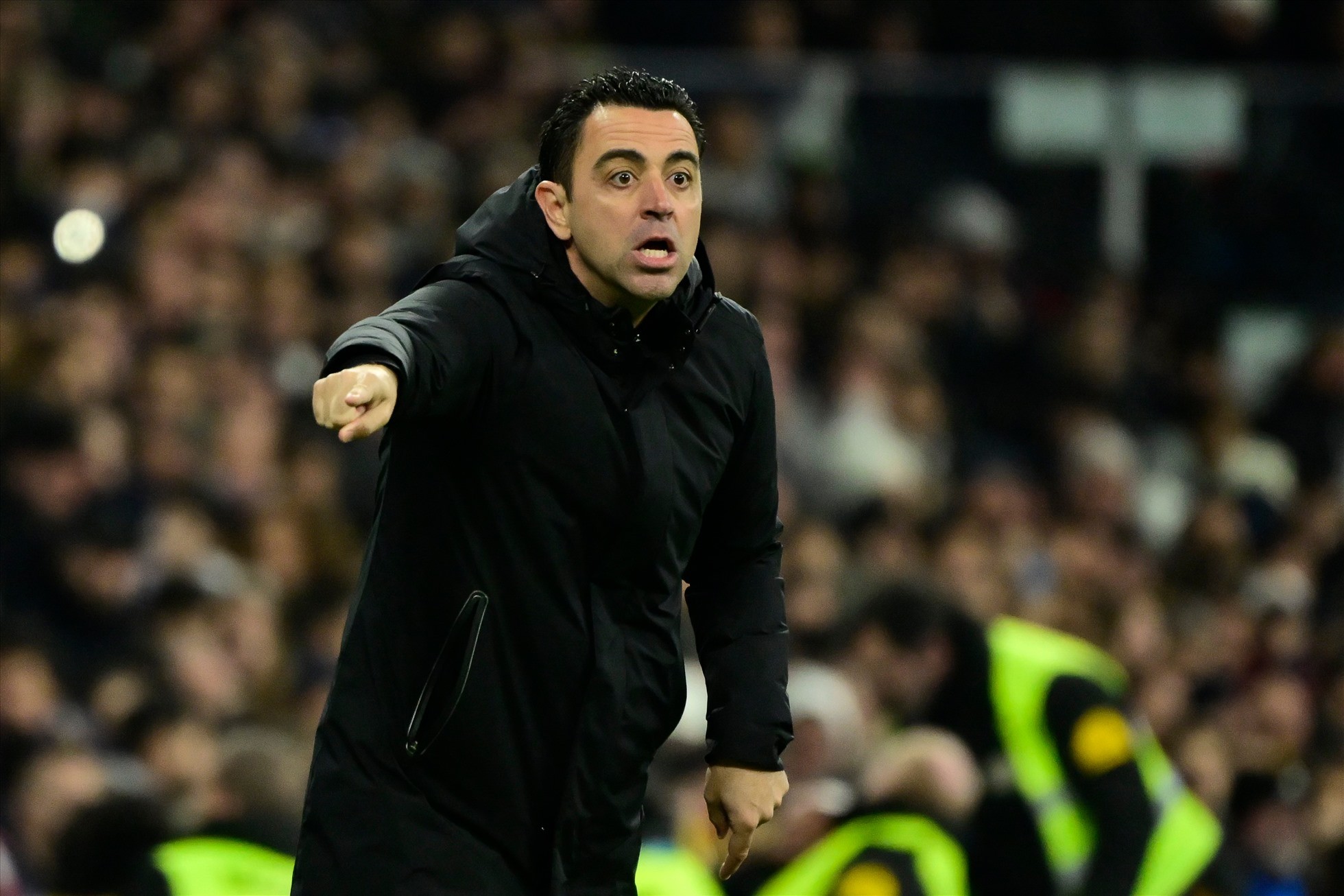 Xavi phá vỡ kỷ lục của Pep Guardiola cùng Barcelona - Bóng Đá