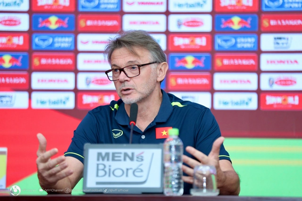 CĐV chỉ trích U23 Indo - Bóng Đá