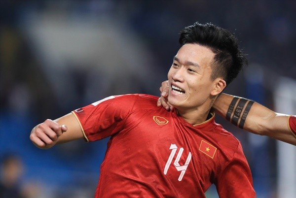 HLV Bae Ji-won phát biểu - Bóng Đá