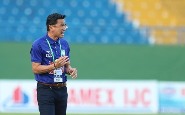 Báo Thái nói về Kiatisuk - Bóng Đá