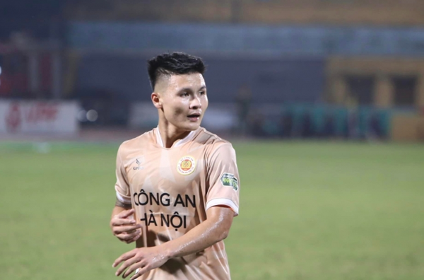 Quang Hải phát biểu - Bóng Đá