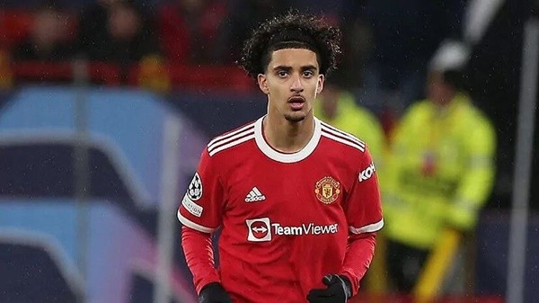 Zidane Iqbal nguy cơ lỡ trận Việt Nam - Bóng Đá