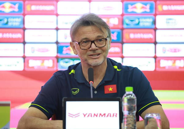 HLV Troussier phát biểu - Bóng Đá