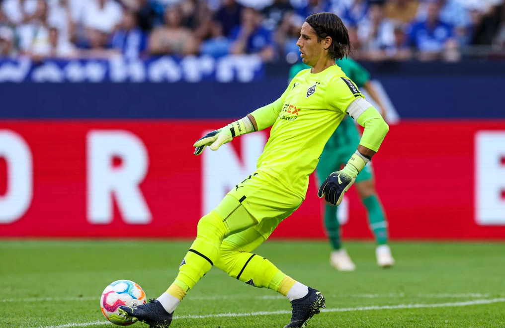Manchester United revive interest in £8.3m star to solve problem position Yann Sommer - Bóng Đá