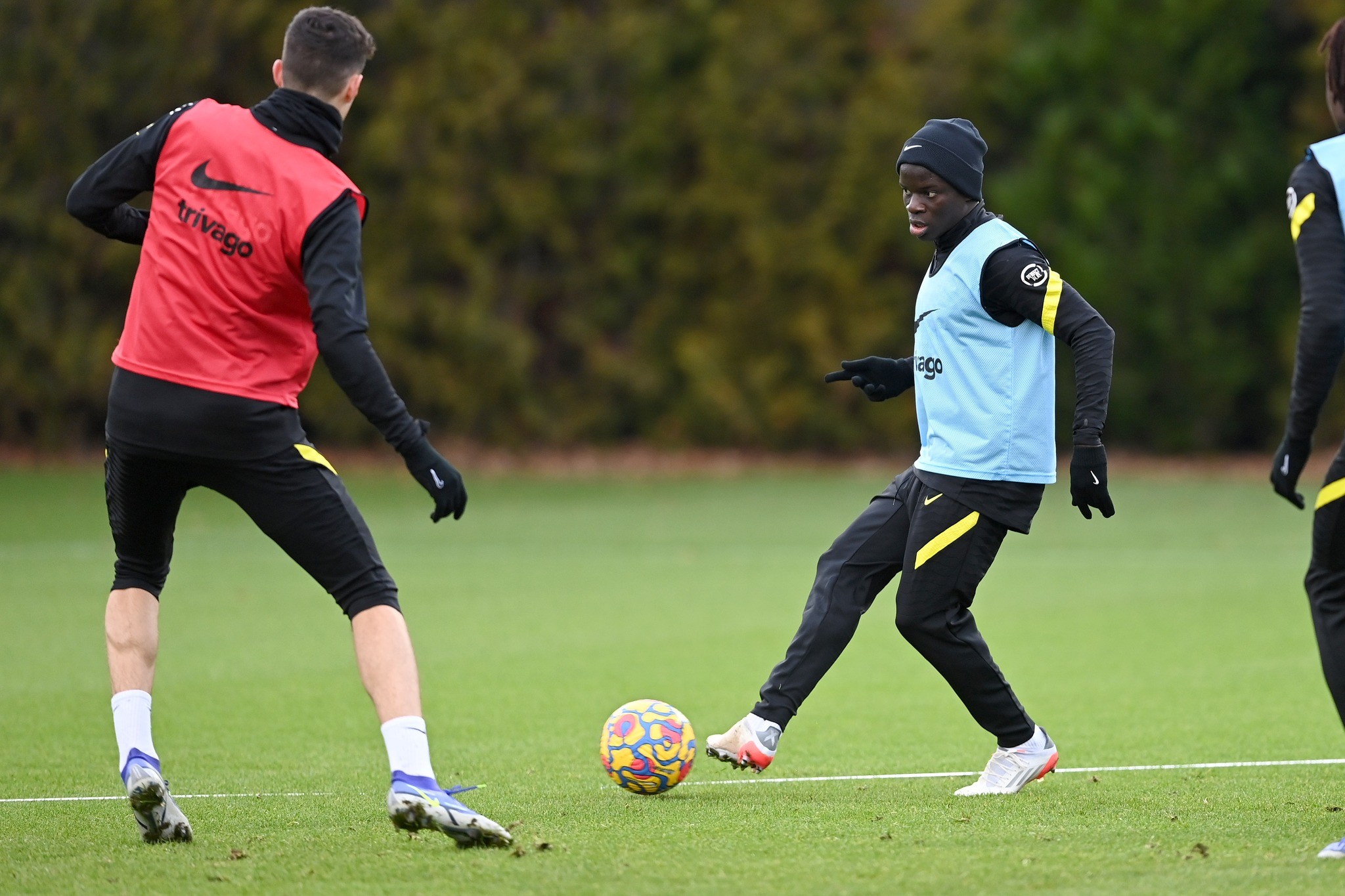 2 viện binh xuất hiện, sân tập Chelsea rộn ràng trước trận gặp Everton - Bóng Đá