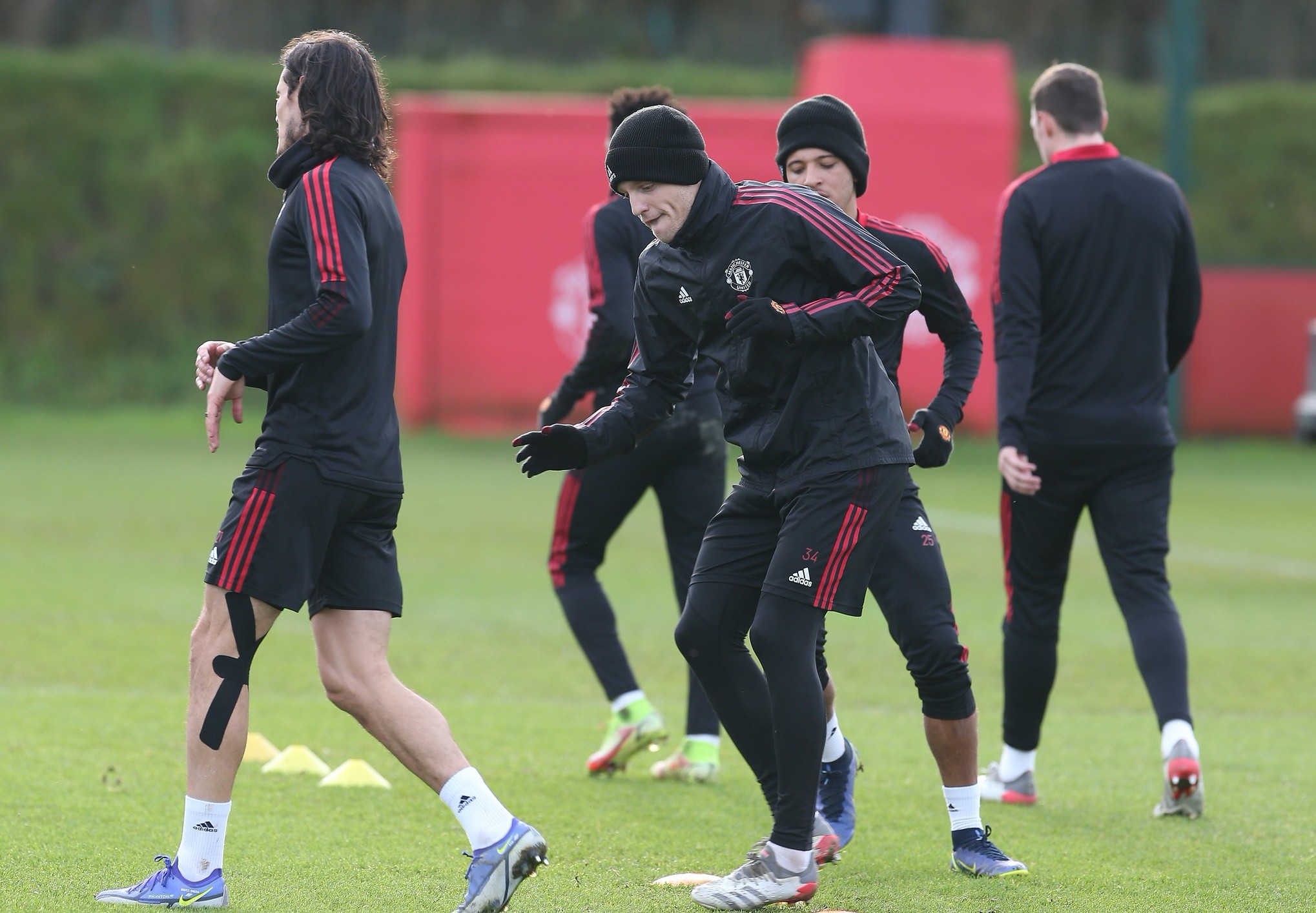 Bất ngờ Martial, Van de Beek  - Bóng Đá