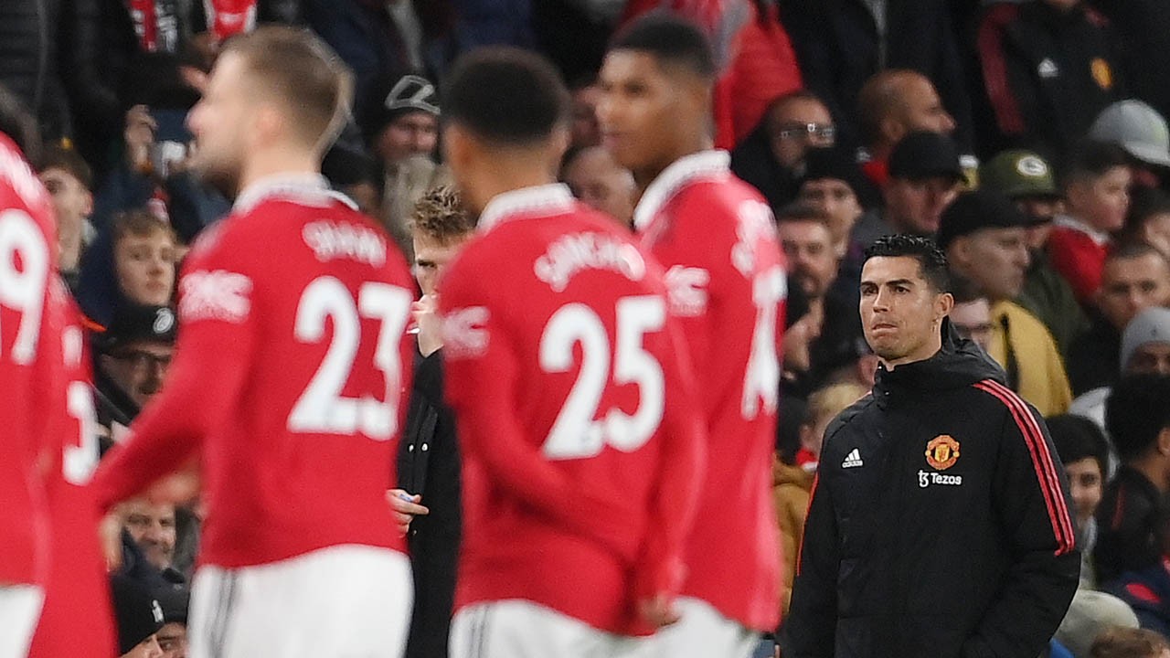 Cristiano Ronaldo not only left touchline on 89mins, he departed Old Trafford before final whistle. - Bóng Đá
