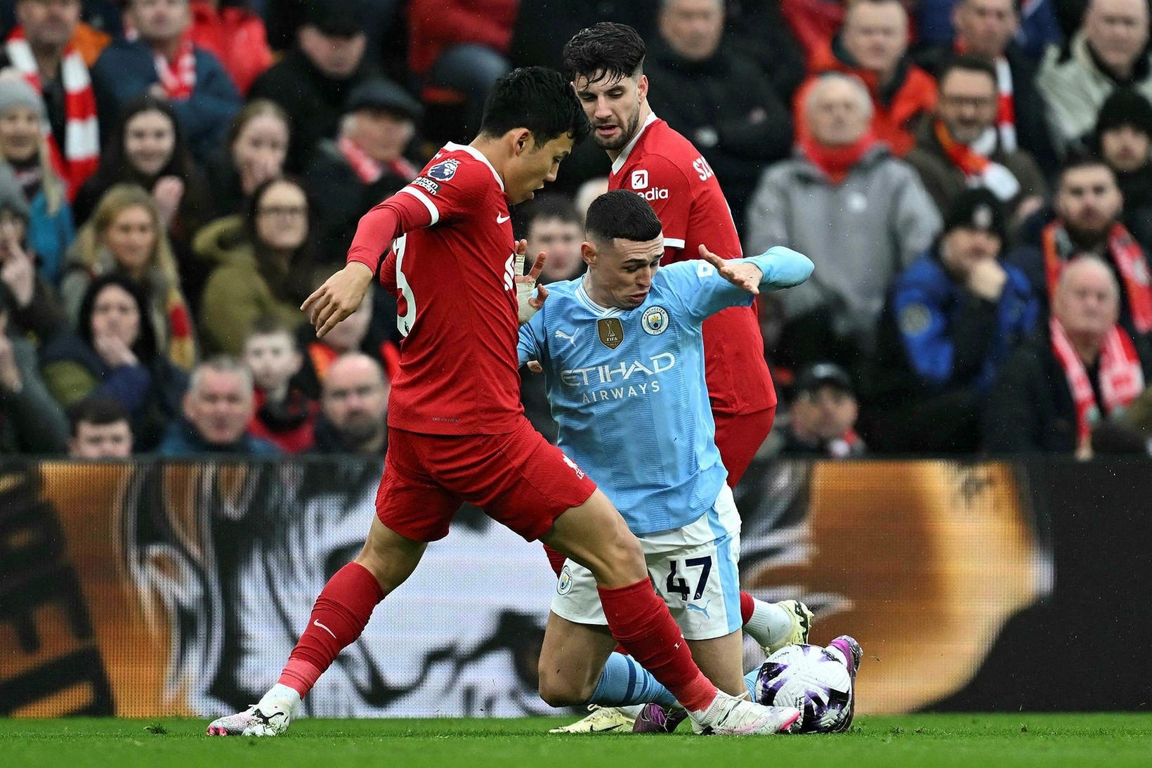 'Vụ cướp' của Liverpool bóp nghẹt tuyến giữa Man City  - Bóng Đá