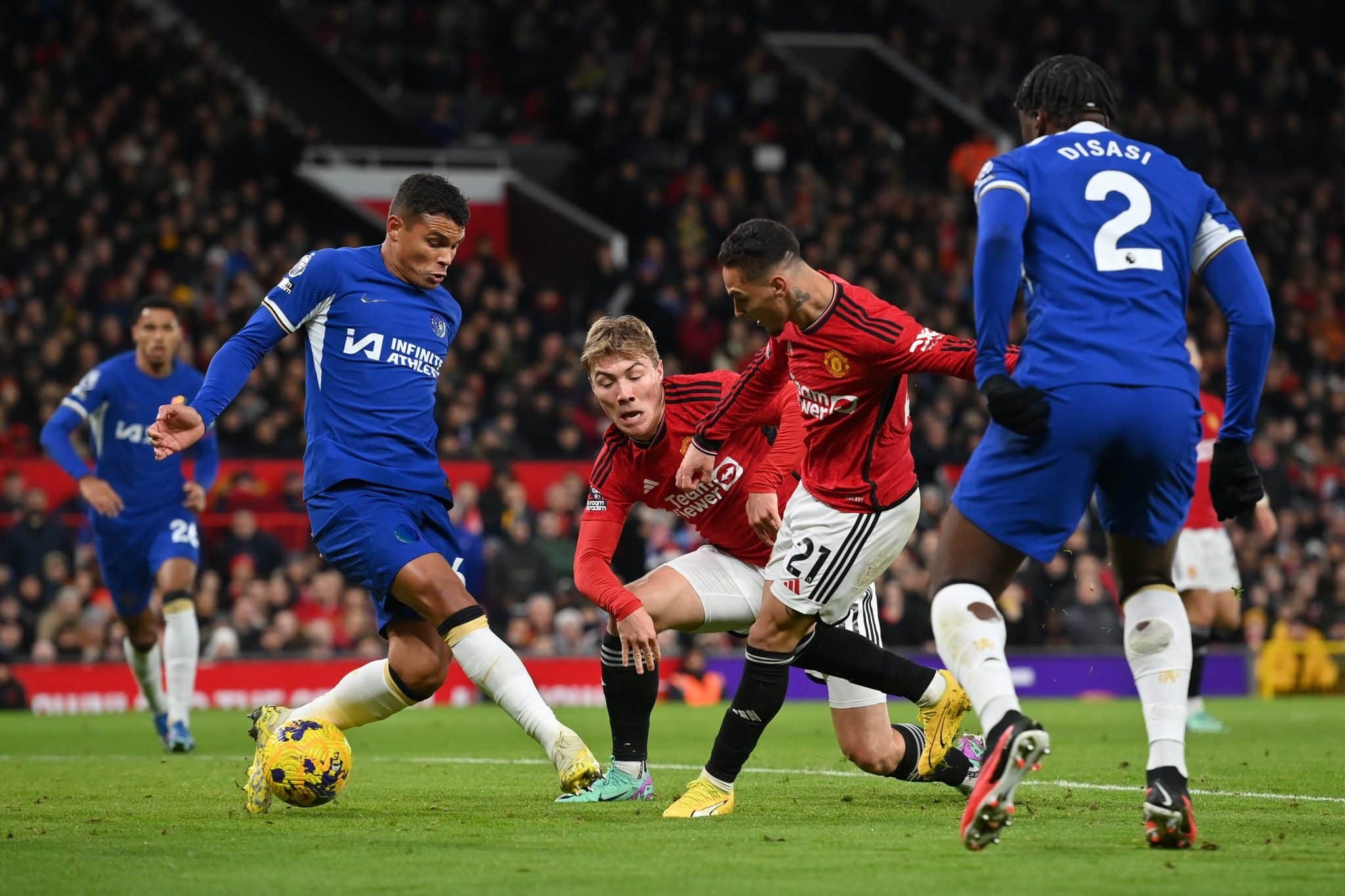Xâu kim siêu trung vệ, Antony khiến hàng thủ Chelsea hỗn loạn - Bóng Đá