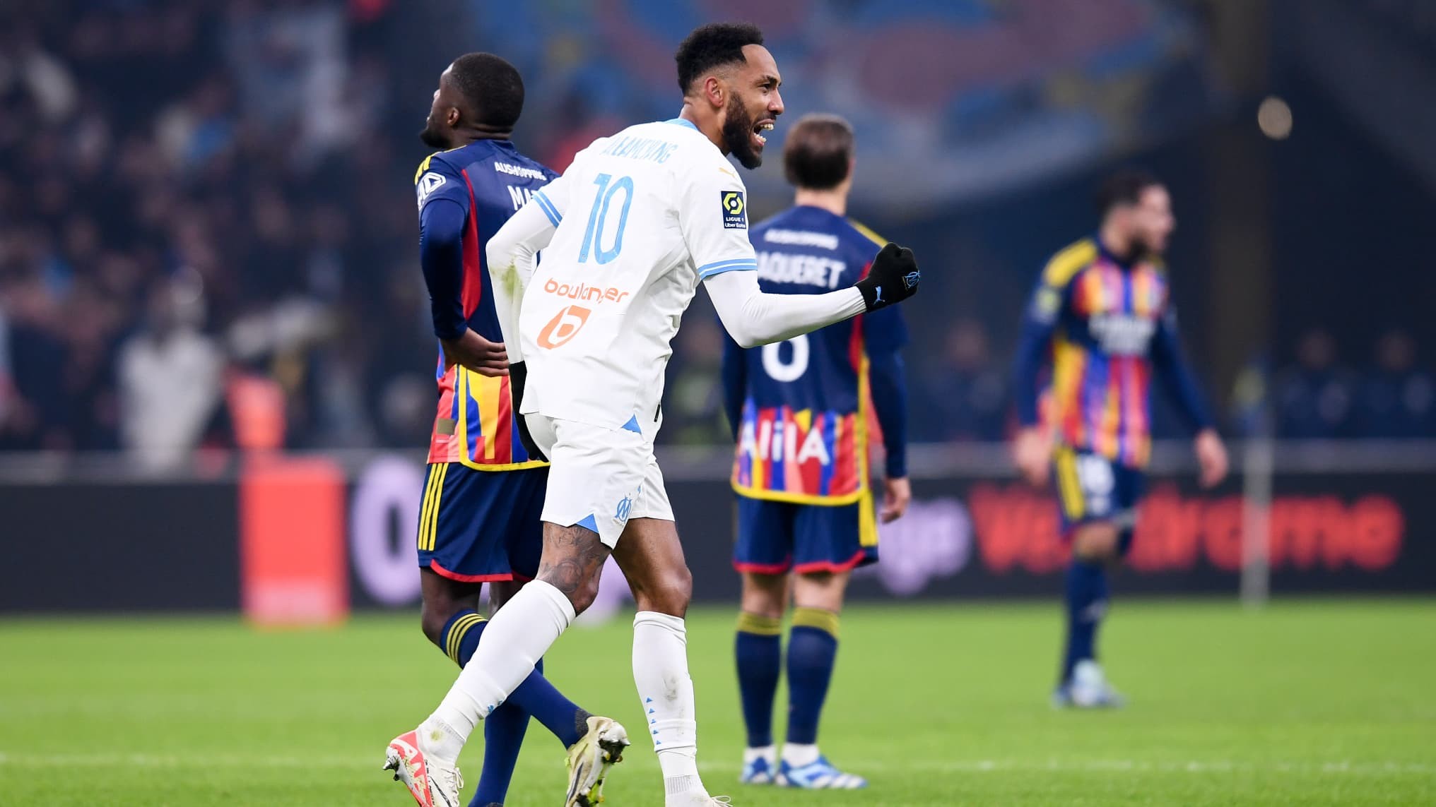 Aubameyang thăng hoa tột đỉnh, góp 3/3 bàn giúp đội nhà thắng đậm - Bóng Đá