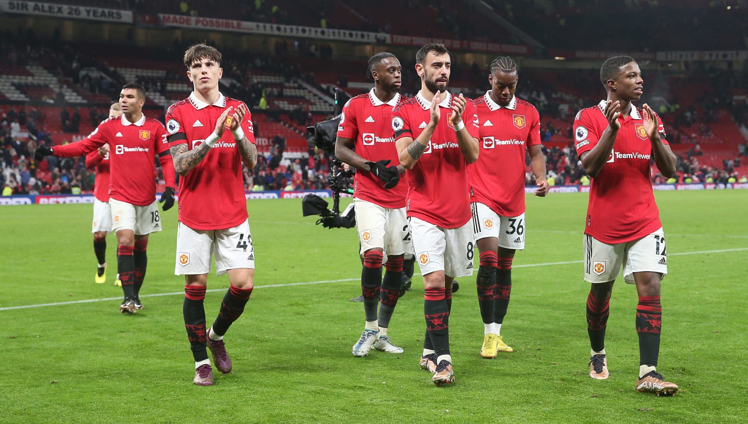 Chuyện gì đang xảy ra với Man City? - Bóng Đá