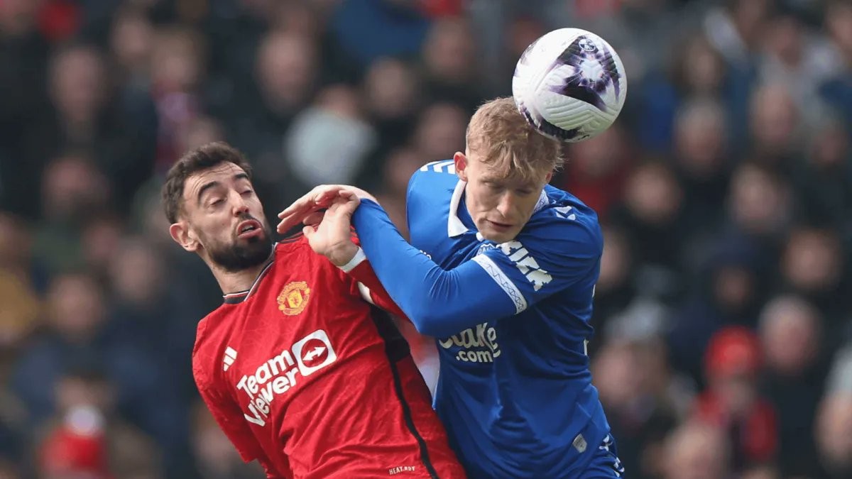 Everton player has given Manchester United a potential summer transfer target - Bóng Đá