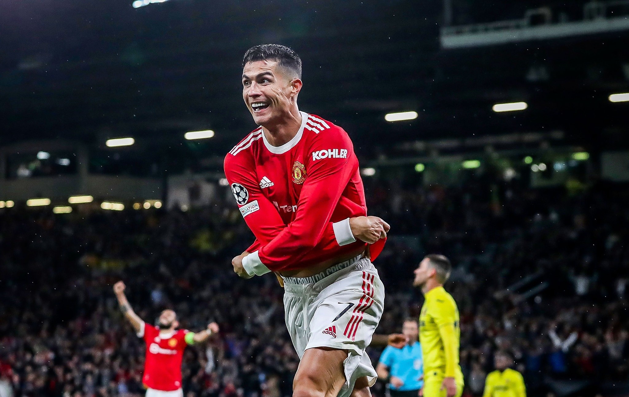 Ronaldo ghi bàn phút 95, Man Utd giành chiến thắng đầy cảm xúc - Bóng Đá