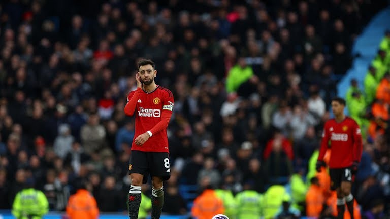 Thất bại 10 năm mới lại xảy đến của Quỷ đỏ - Bóng Đá