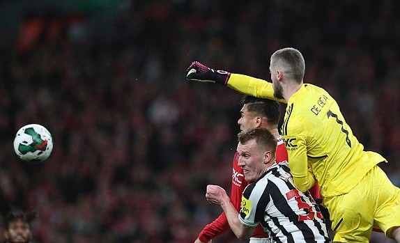 TRỰC TIẾP M.U 2-0 Newcastle (H2): Chích chòe bế tắc - Bóng Đá