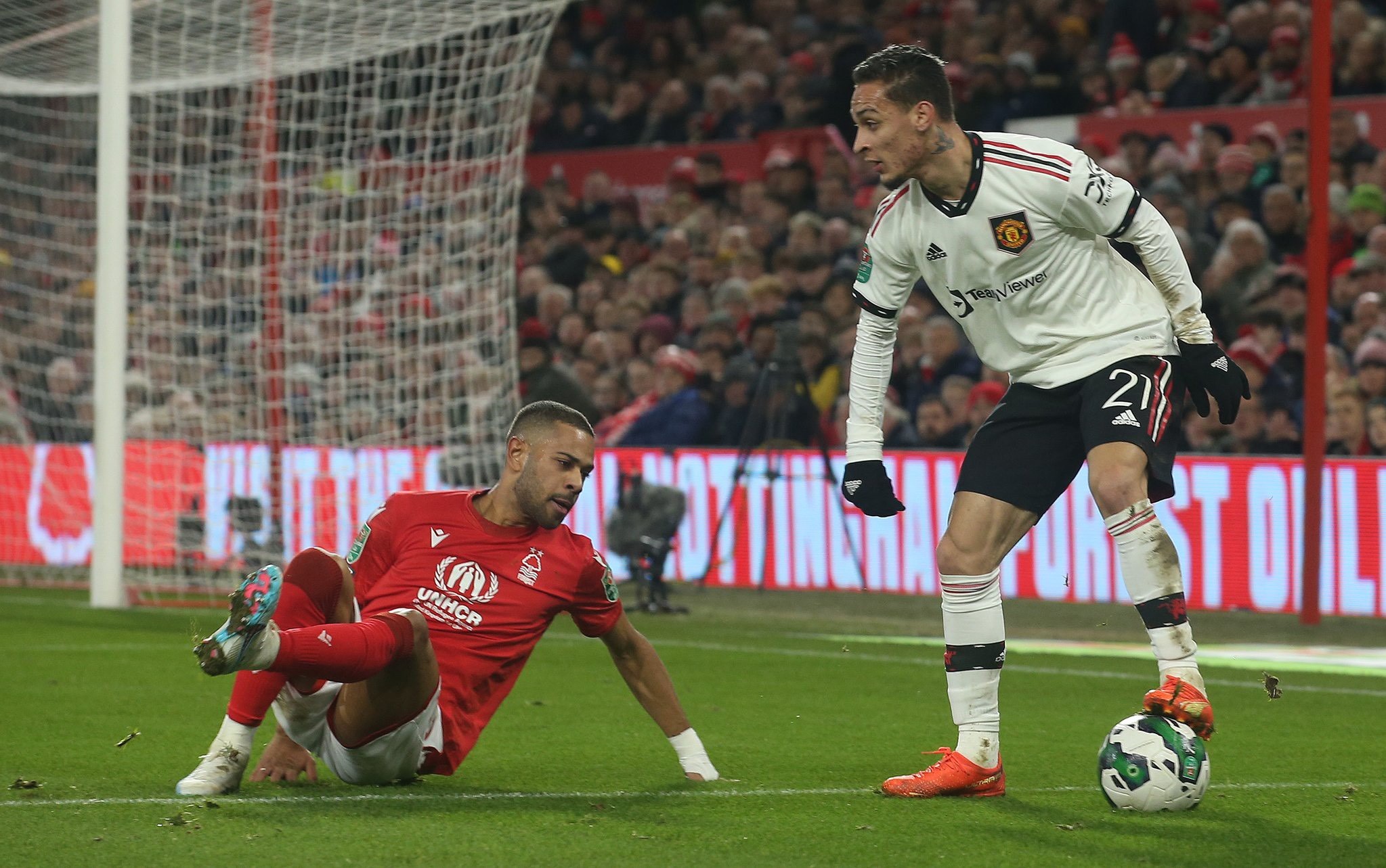 Nottingham vs Man Utd - Ảnh review trận xb trong khung 4h50-5h20 - Bóng Đá