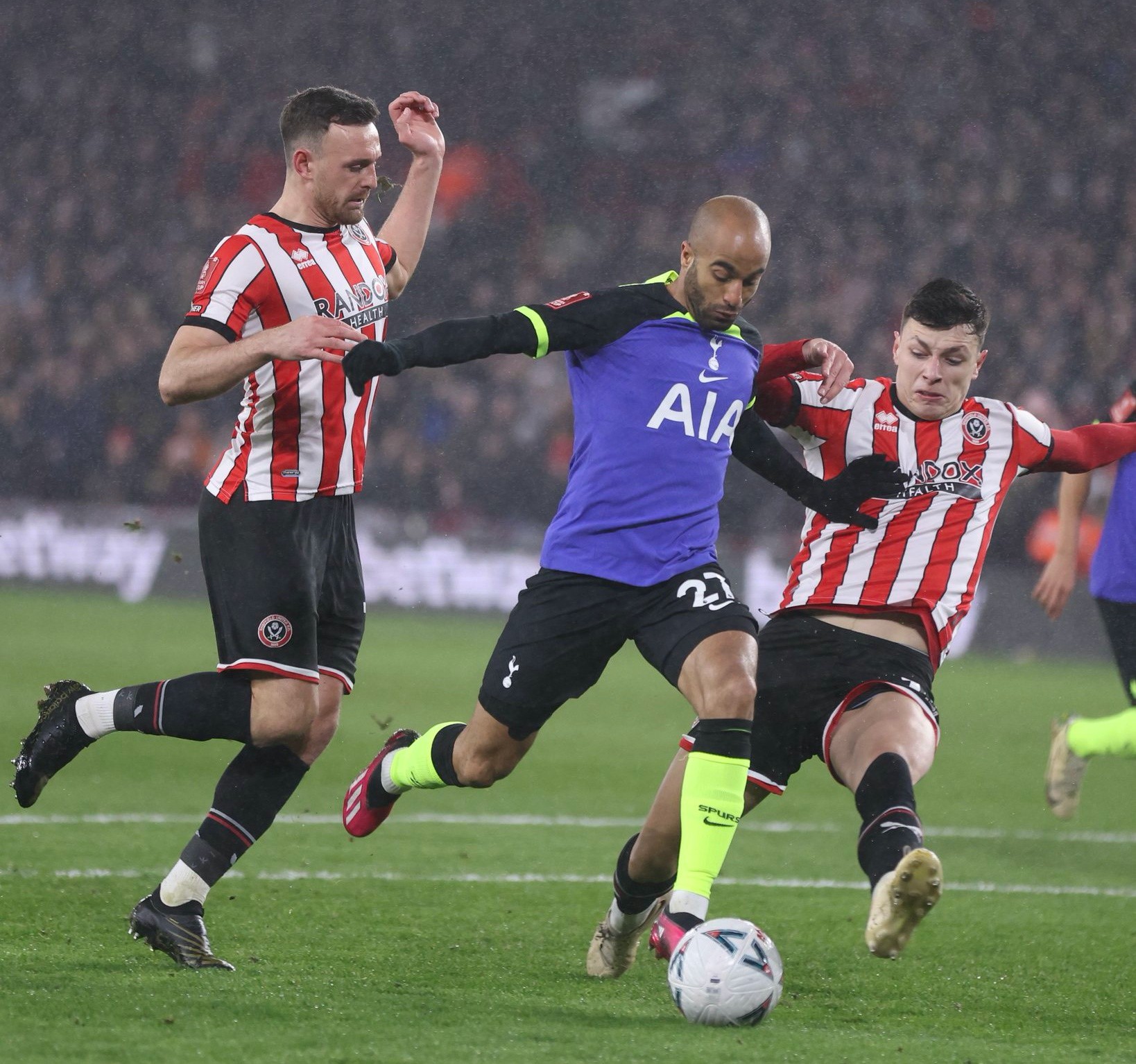 Nhận đòn đau phút 80, Tottenham bị đội hạng dưới loại khỏi FA Cup - Bóng Đá