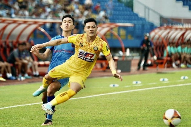 Cựu sao HAGL khiến CLB Hạng Nhất đền nửa tỷ;  - Bóng Đá