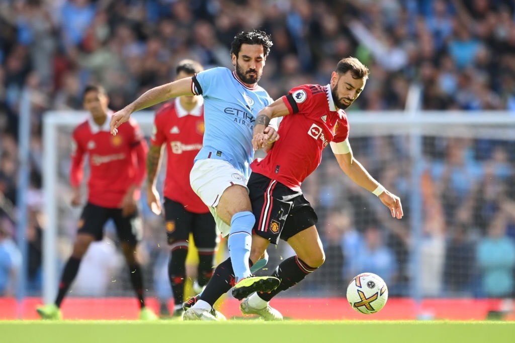 This is the first time in FA Cup final history that the starting captains for both sides have scored in the match - Bóng Đá