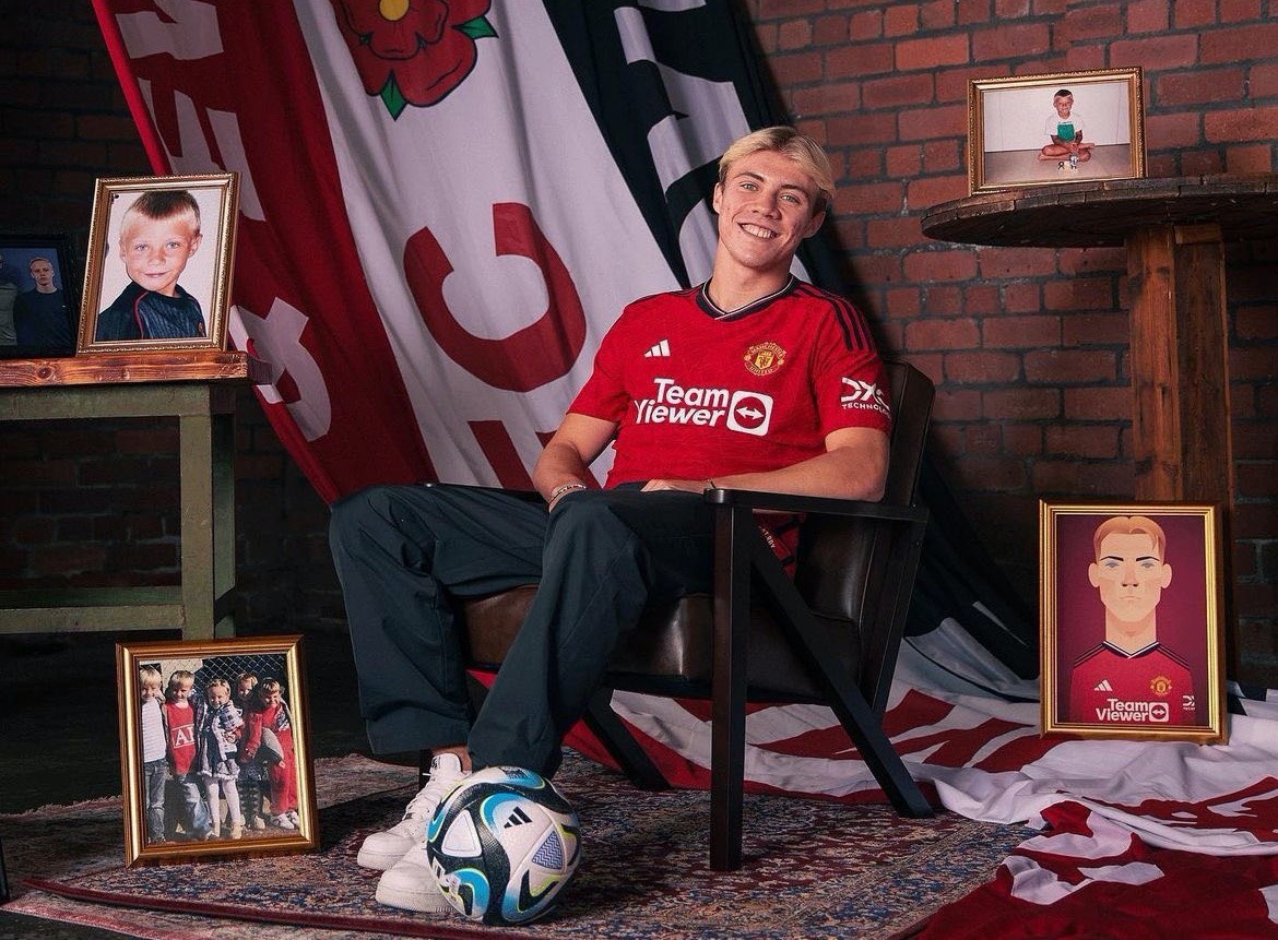 Official: Rasmus Hojlund - Bóng Đá