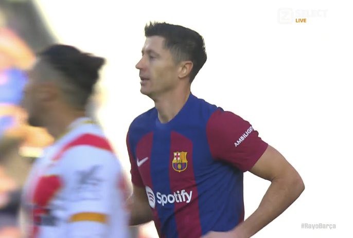 Barca thoát thua hú vía, nguy cơ bị bỏ xa ở La Liga - Bóng Đá