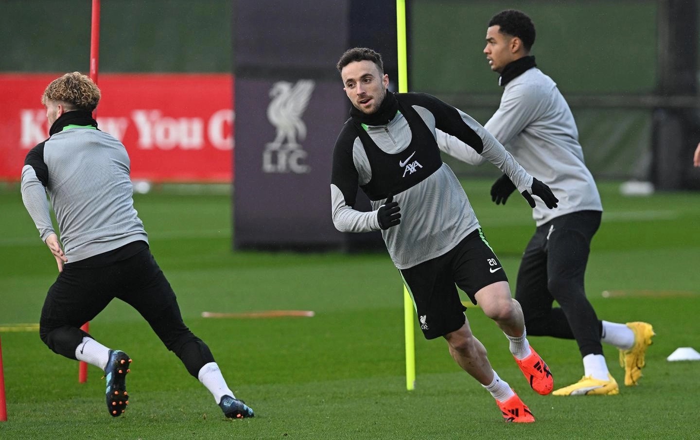 Cú hích xuất hiện trên sân tập, Liverpool chờ tái đấu Arsenal - Bóng Đá