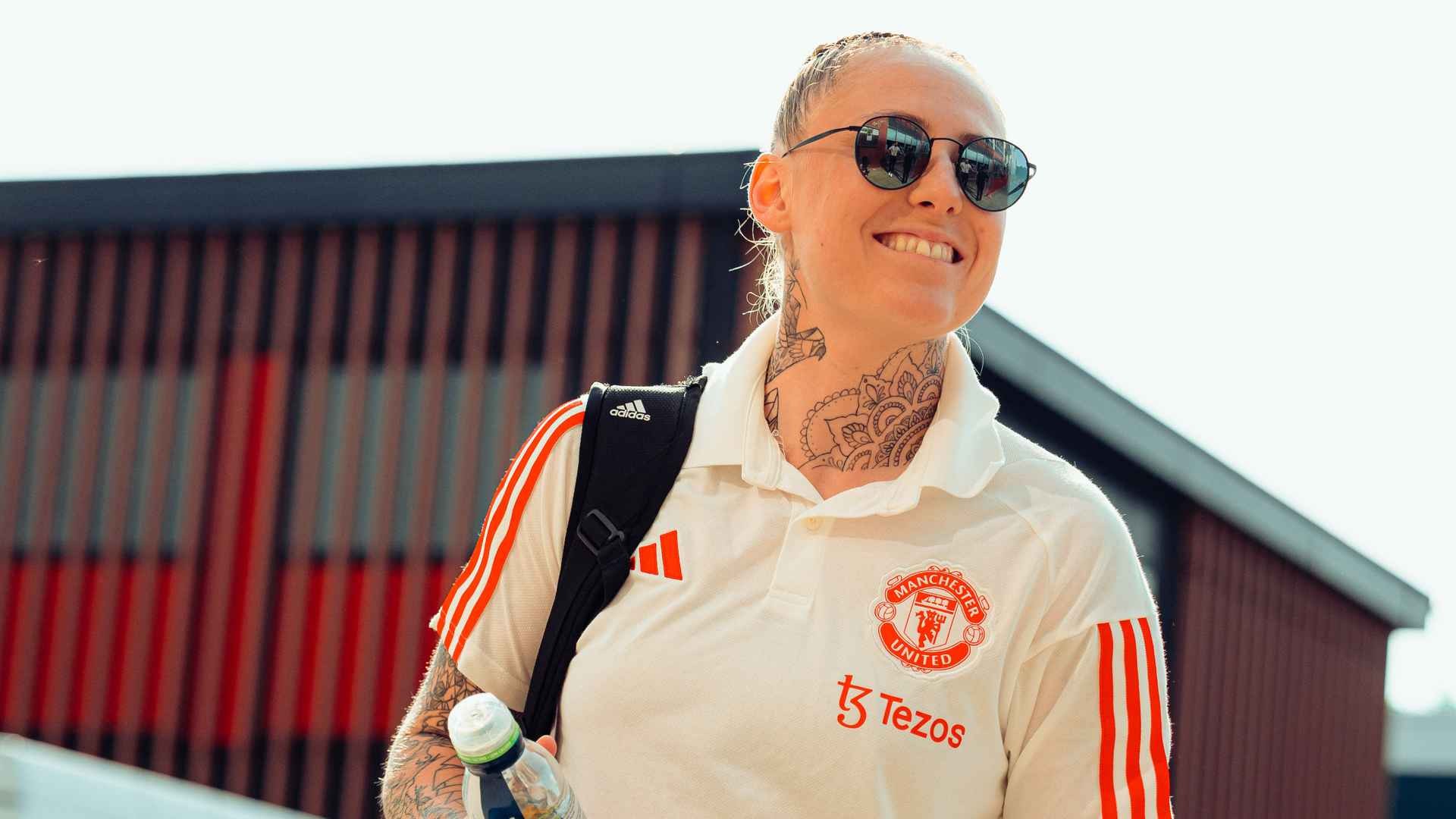 Man Utd công bố áo tập mới mùa 2023/24 - Bóng Đá