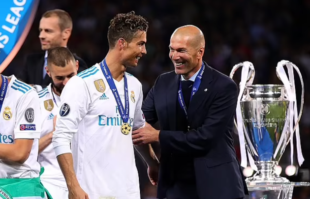 PETE JENSON: Zinedine Zidane has no burning ambition to take on a Man United test. - Bóng Đá