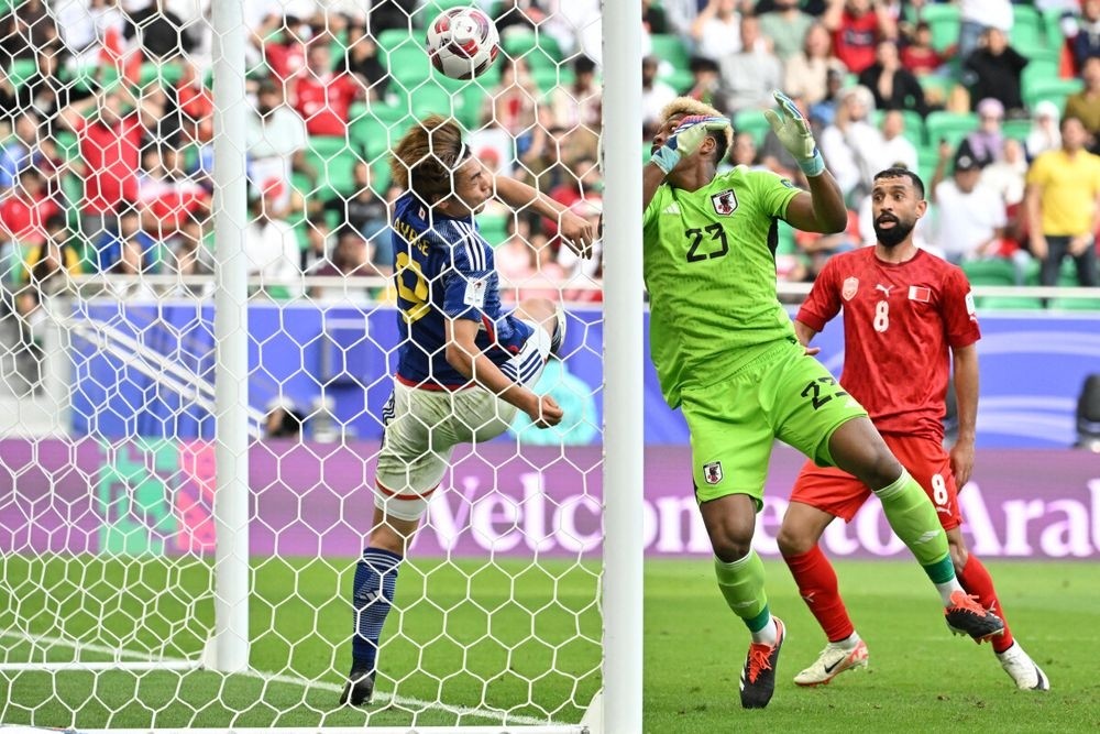 Lại mắc sai lầm, 'Onana Nhật Bản' nói gì? - Bóng Đá