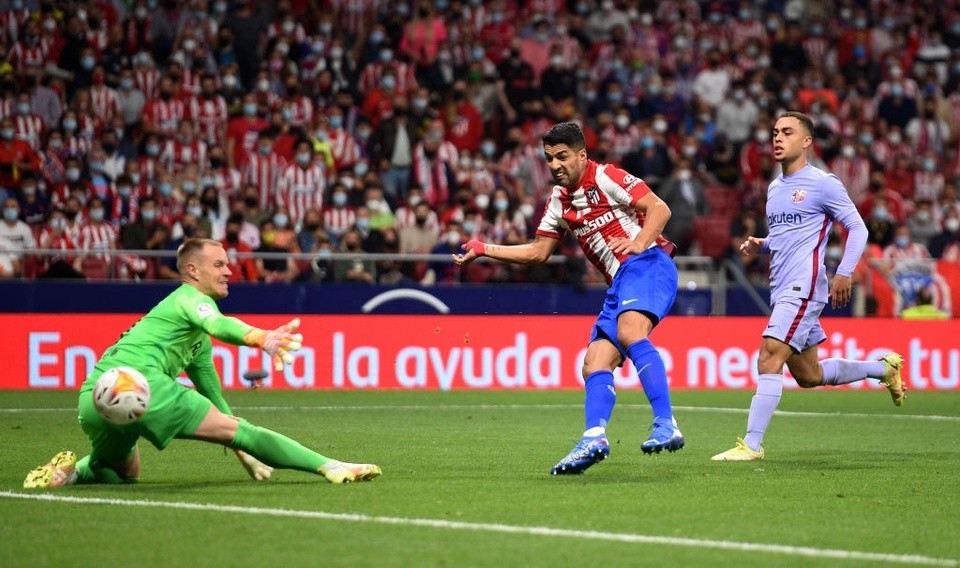 Suarez ghi bàn, Griezmann cười tươi khi Atletico đè bẹp Barca - Bóng Đá