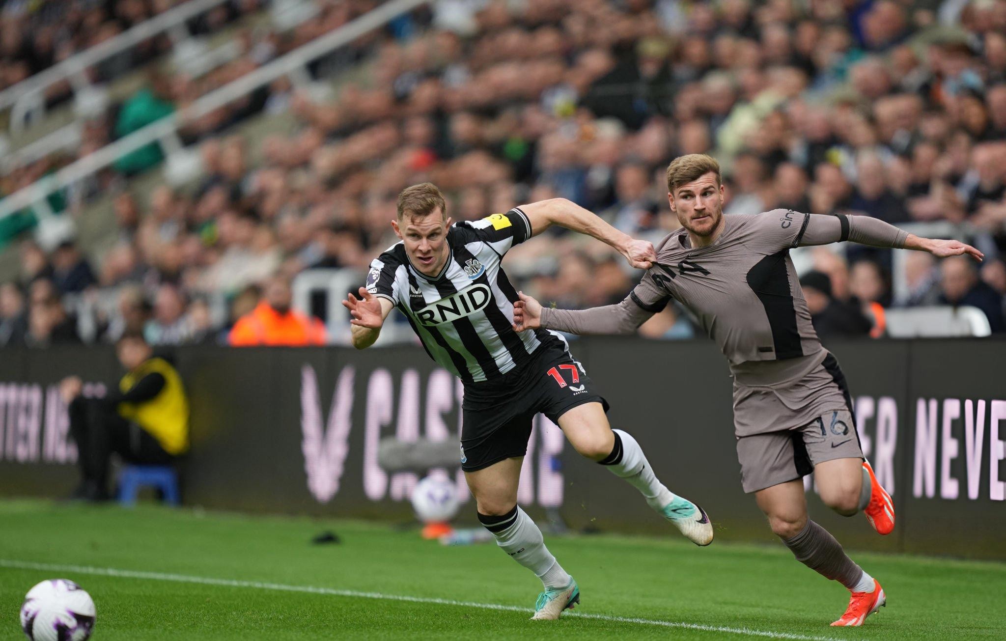 Tottenham hiện nguyên hình - Bóng Đá