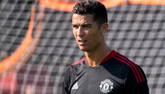 Bị hoài nghi về gánh nặng tuổi tác, Ronaldo nói thẳng 1 câu - Bóng Đá
