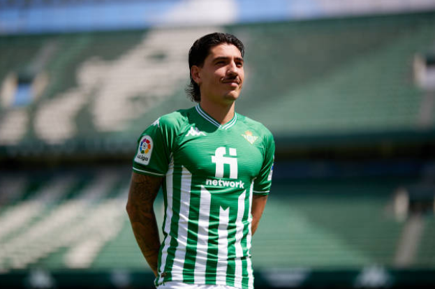 Sau tất cả, Arteta lý giải vì sao để Bellerin rời Arsenal - Bóng Đá