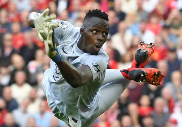 CĐV Chelsea khen ngợi di sản của Lampard trong trận Liverpool - Bóng Đá