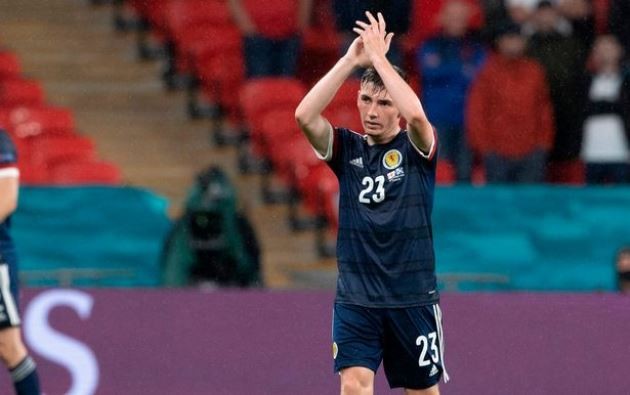 Andy Robertson nhận định về trận ra mắt của thần đồng Chelsea - Bóng Đá