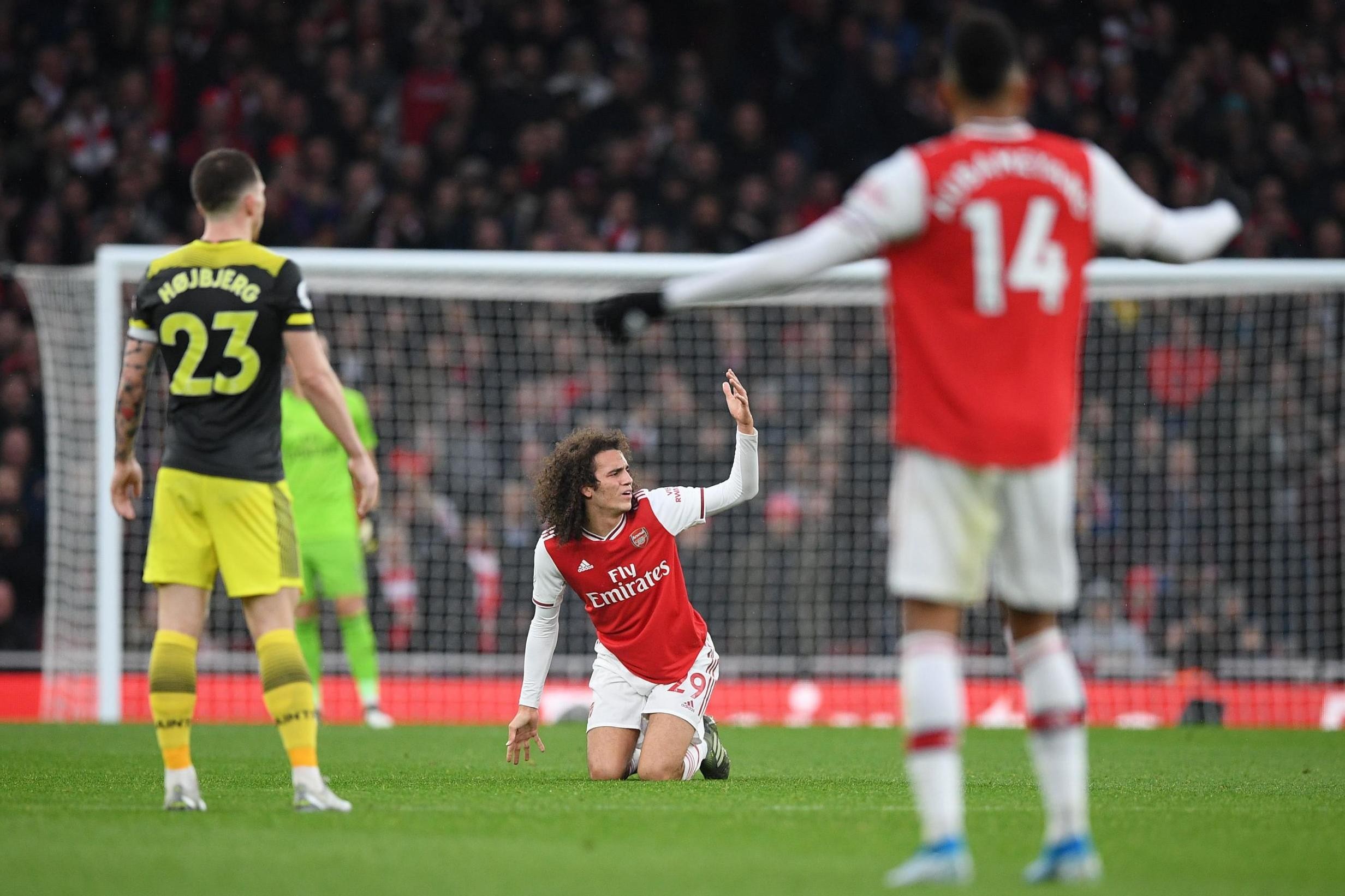 Alan Shearer predicts Unai Emery sack as Match of the Day pundit lays into Arsenal quartet - Bóng Đá