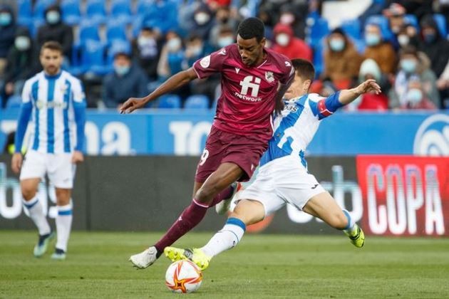 Man Utd eye Arsenal transfer target Alexander Isak as Cristiano Ronaldo replacement - Bóng Đá